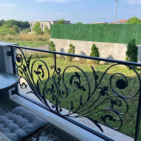La Mansion *