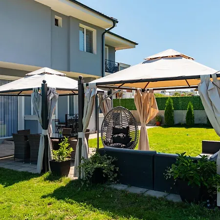 Penzion La Mansion Lozenec