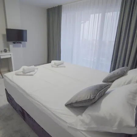 La Mansion 3* Lozenec