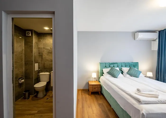 Къща за гости La Mansion 3*