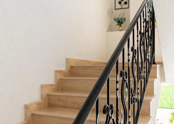 Къща за гости La Mansion